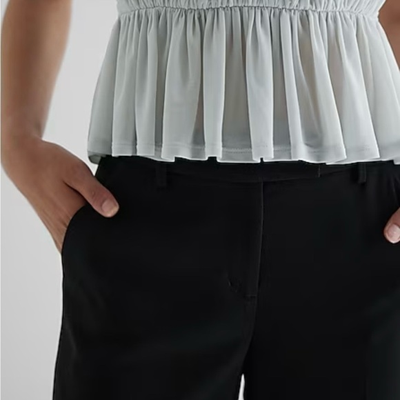 Express Crew Neck Ruched Peplum Medium Top NWT - Picture 4 of 10